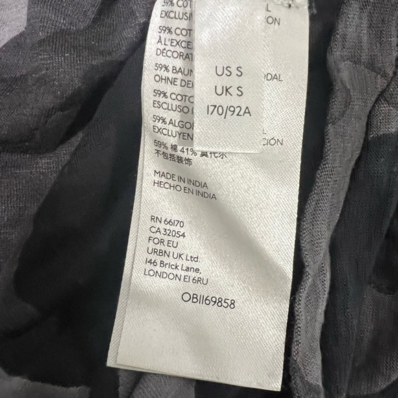 We The Free Black and Gray Short Sleeve Camo Tee Women’s sz Small - Picture 3 of 5